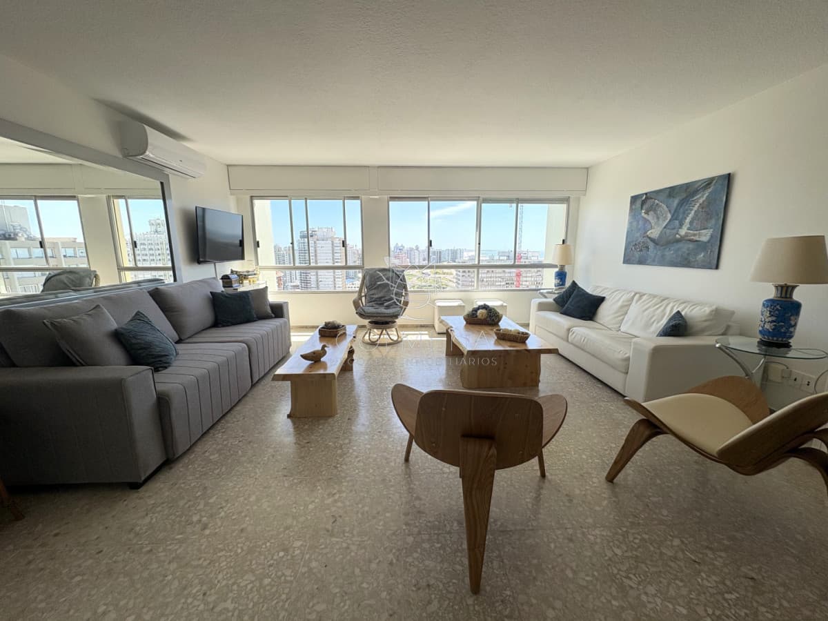 Zona centrica, peninsula, piso alto con vista