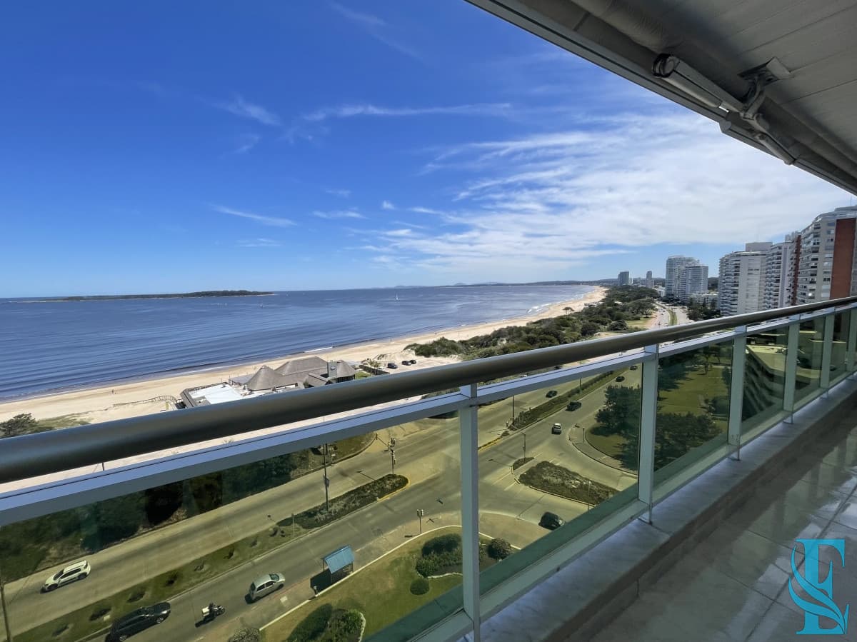 Lujoso Apto 3 Dormitorios Primeria Linea Playa Mansa, Punta del Este