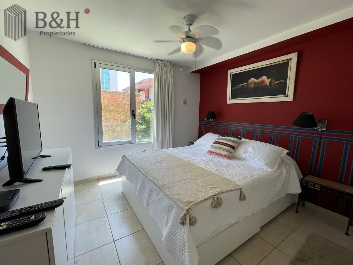 Lindo apto. a 50 mts del mar, servicio de playa, aire acondicionado