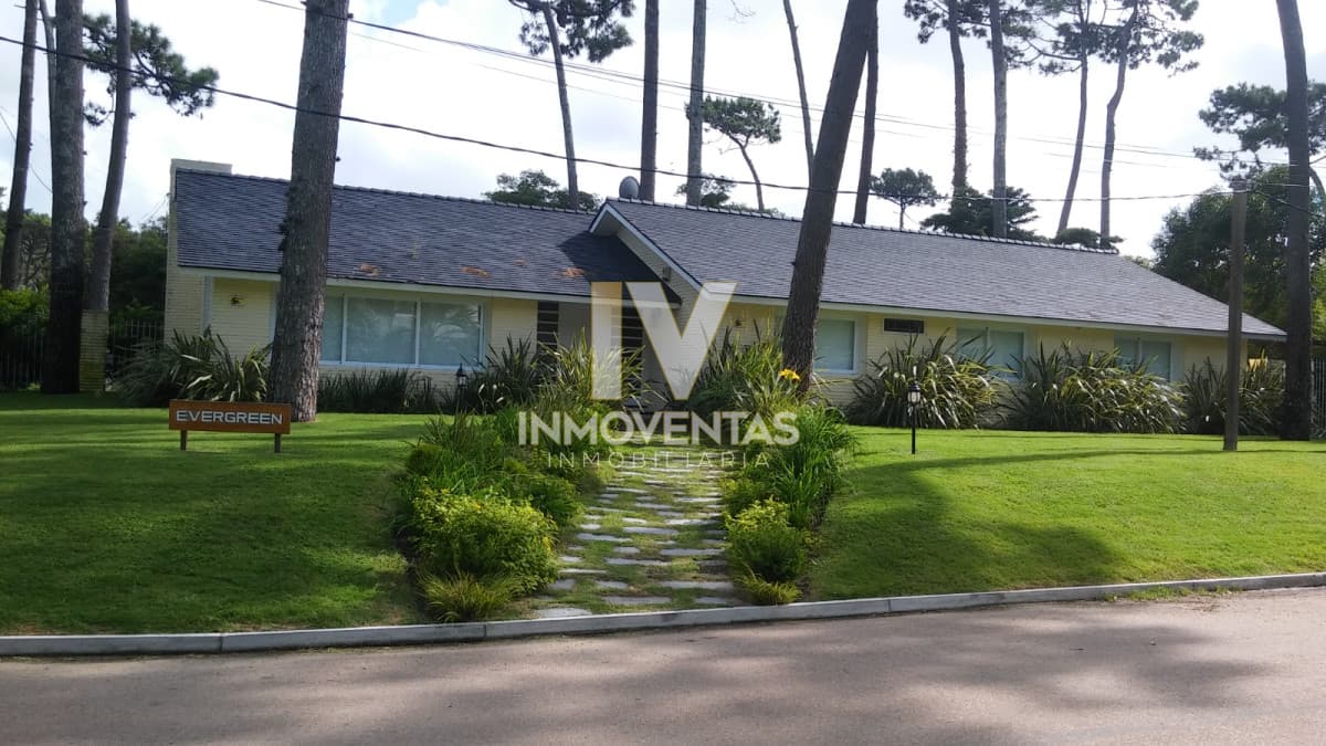 Hermosa casa en la Mansa