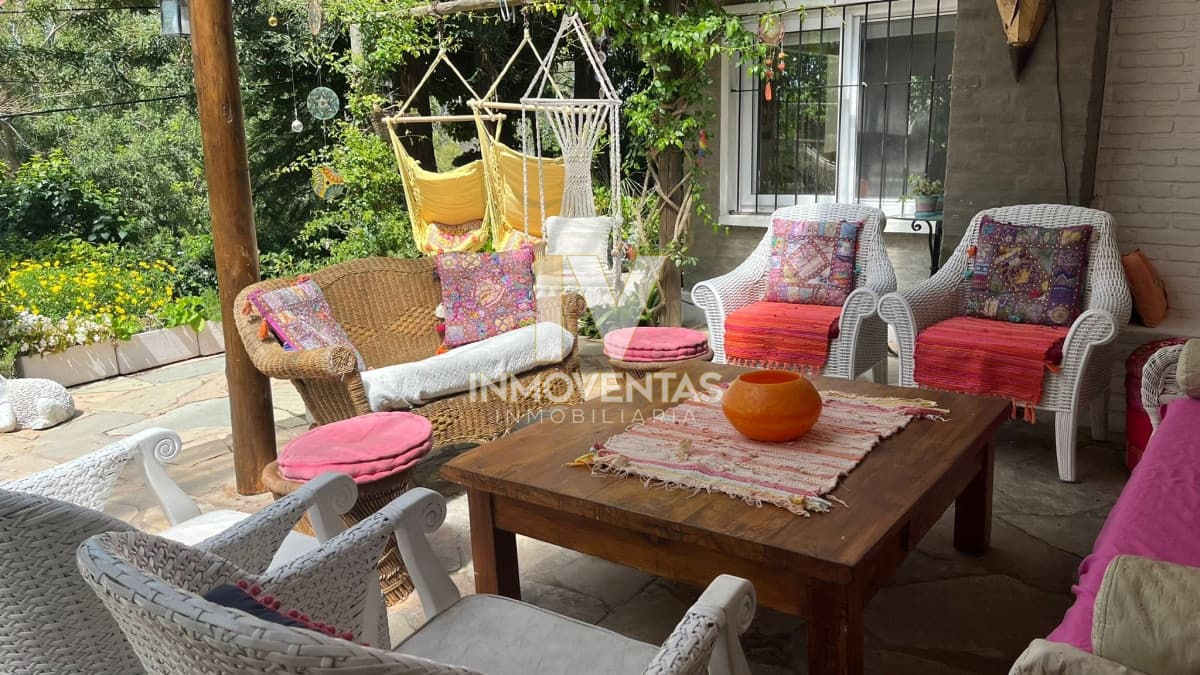 Casa en Alquiler de Temporada 4 dormitorios en zona de Deauville Punta del Este