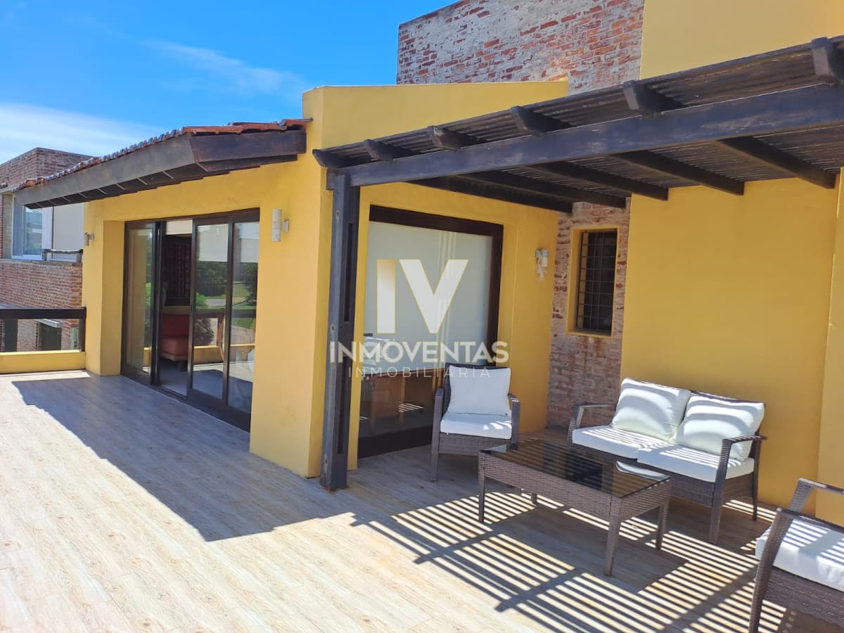 CASA EN ALQUILER EN MANANTIALES 3 DORMITORIOS 2 BAÑOS A PASOS DE BIKINI BEACH
