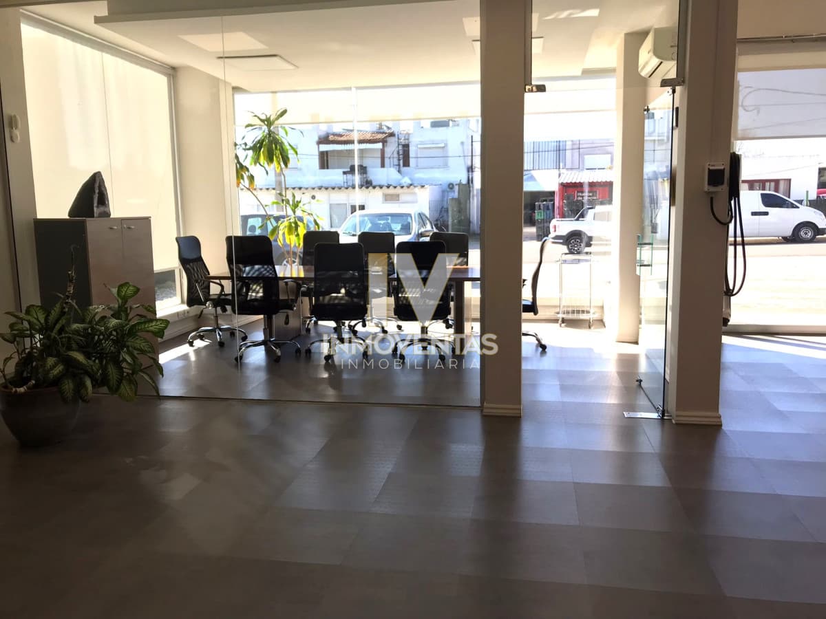 Alquiler anual de Oficina