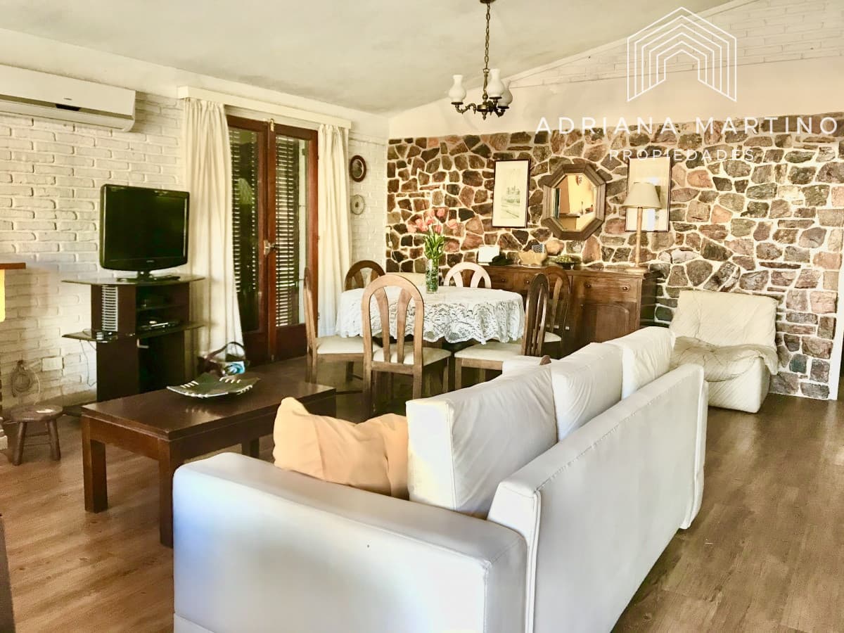 Punta del Este, área comercial Pda. 5