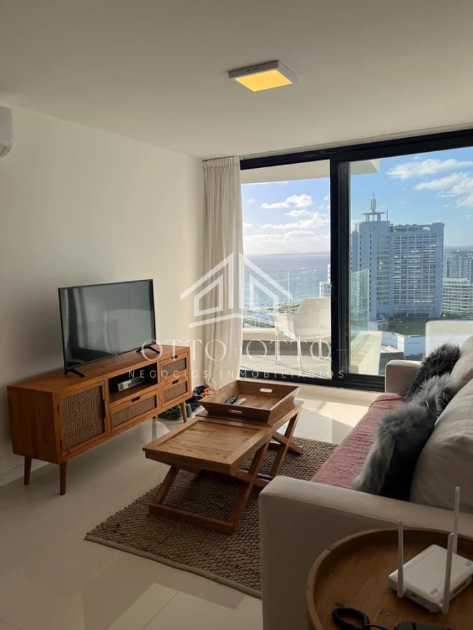 Artower de 2 dormitorios en piso alto en venta!