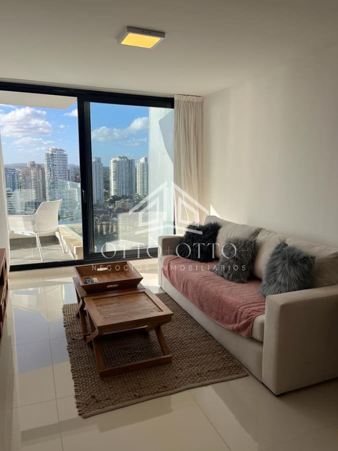 Artower de 2 dormitorios en piso alto en venta!