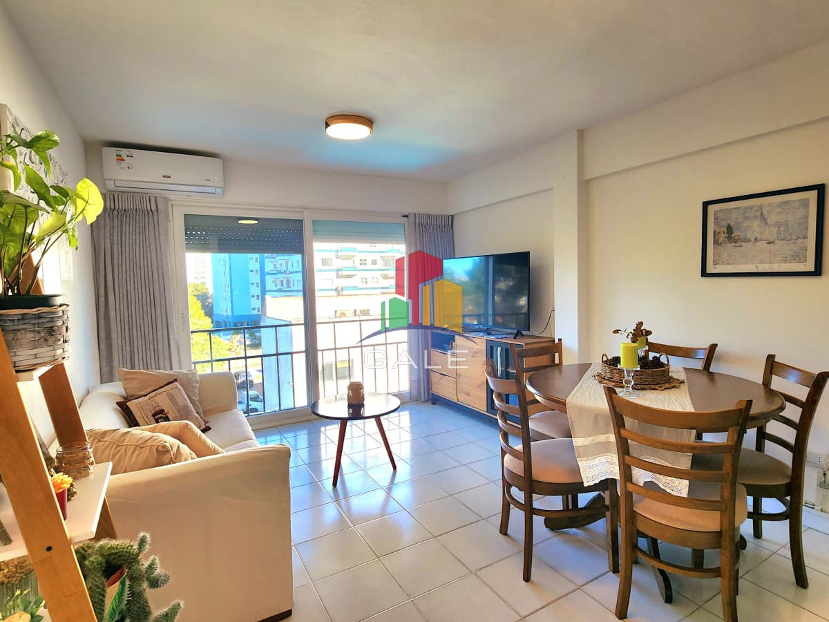 Gale Propiedades & Escribanía Apartamento ID.3843 - Oportunidad impecable 2 dorm!!