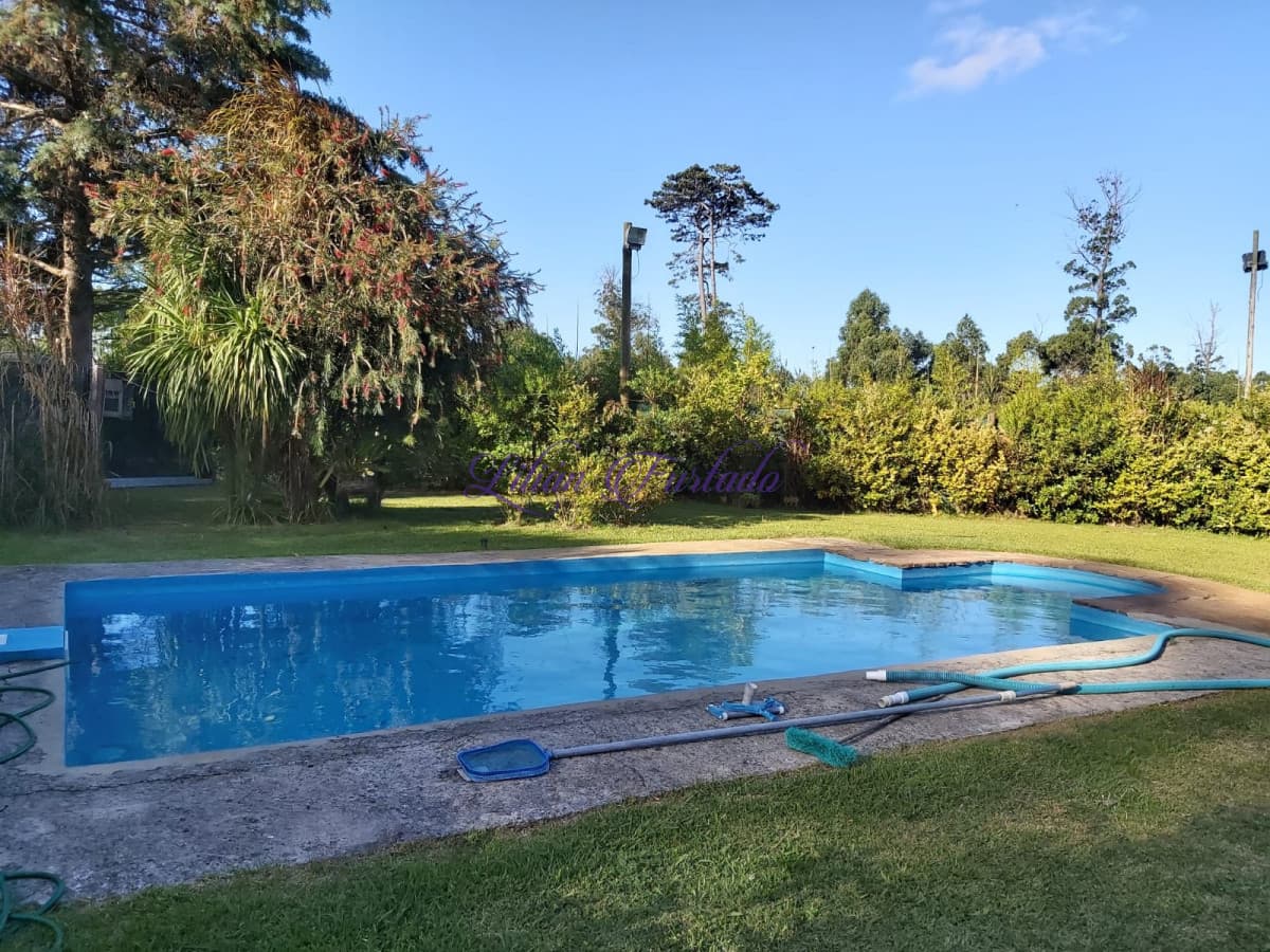 VENTA Y ALQUILER TEMPORADA SÓLIDA Y MUY BIEN CUIDADA CASA EN BEVERLY HILL - MARLY - Lilian Furtado Negocios Inmobiliarios