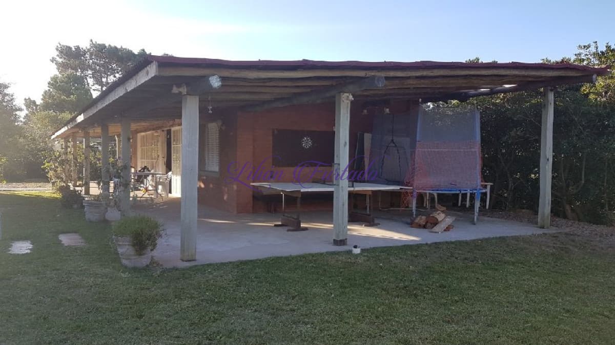 A SOLO 100 M DE LA RUTA, CASA GRANDE EN B   BUENOS AIRES - Lilian Furtado Negocios Inmobiliarios