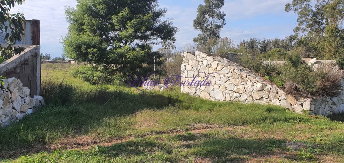 Terrenos 1800 m2 MURO LADRILLO REV PIEDRA- PUNTA DEL ESTE - Lilian Furtado Negocios Inmobiliarios