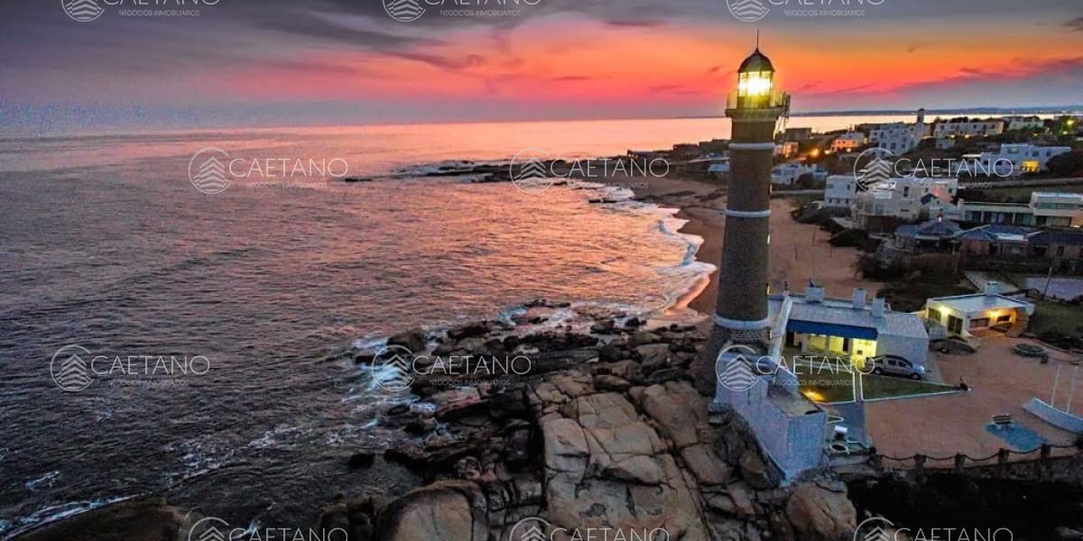 VENTA TERRENO SANTA MÓNICA A 150 M DE LA PLAYA