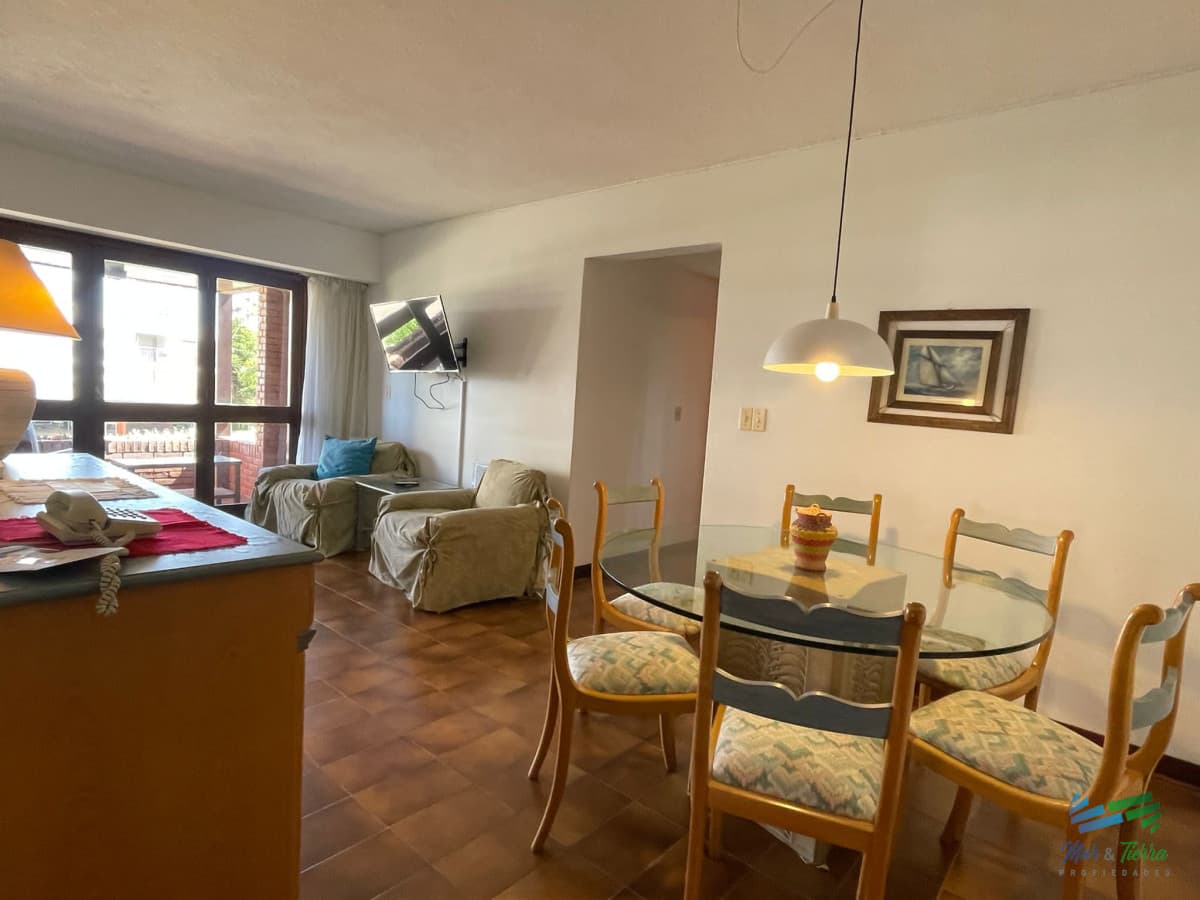 En venta apartamento 2 dormitorios en Playa Mansa, Punta del Este