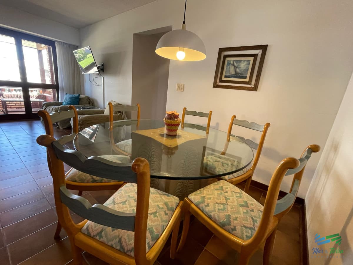 En venta apartamento 2 dormitorios en Playa Mansa, Punta del Este