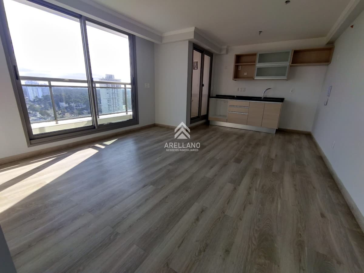 Apartamento ID.1467 - 1 dormitorio a estrenar con garage - roosevelt, punta del este