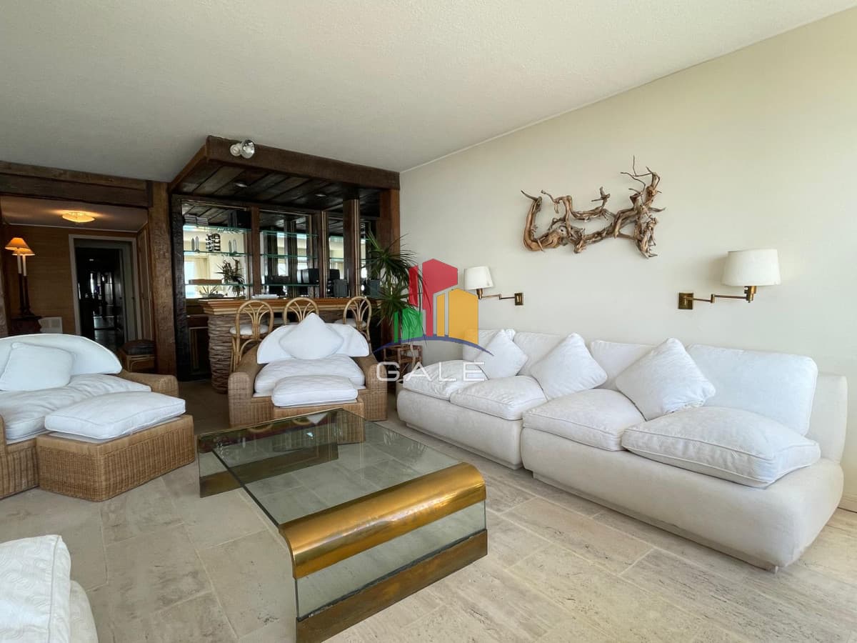 Gale Propiedades & Escribanía Apartamento ID.2757 - apartamento en primera linea de playa mansa
