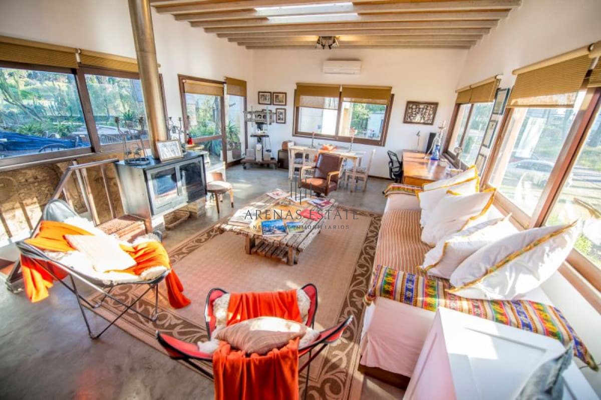 Casa ID.2357 - Hermosa casa en venta en ,  Punta Ballena