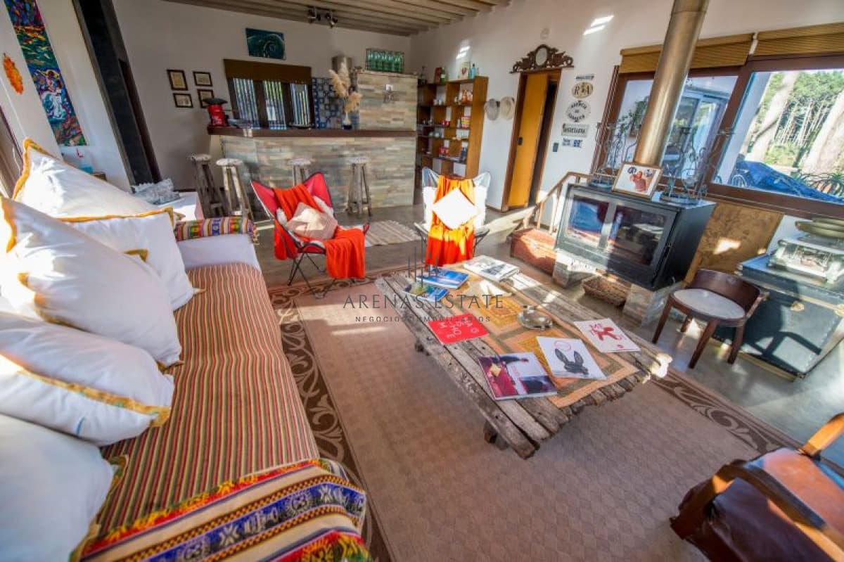 Casa ID.2357 - Hermosa casa en venta en ,  Punta Ballena
