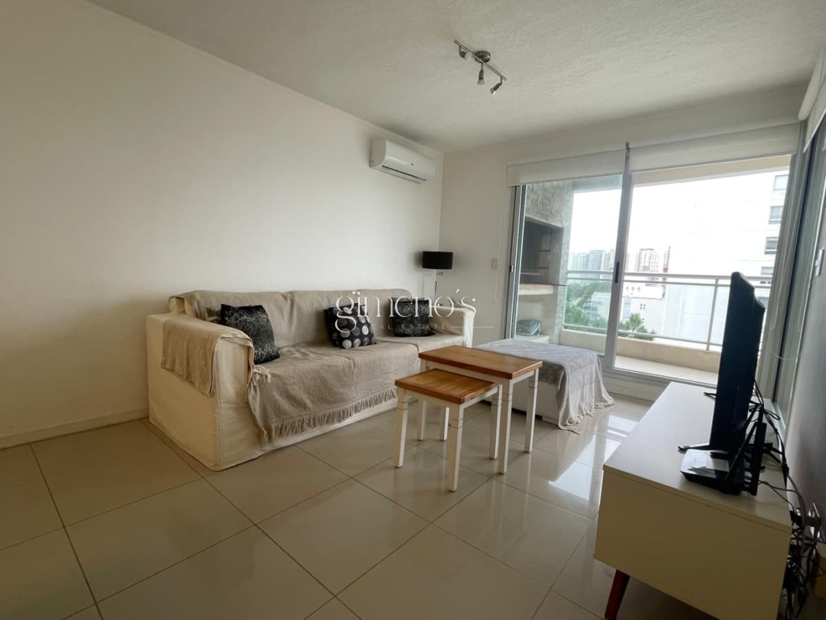 Apartamento en Venta de 3 Dormitorios en Punta del Este - Aidy Grill