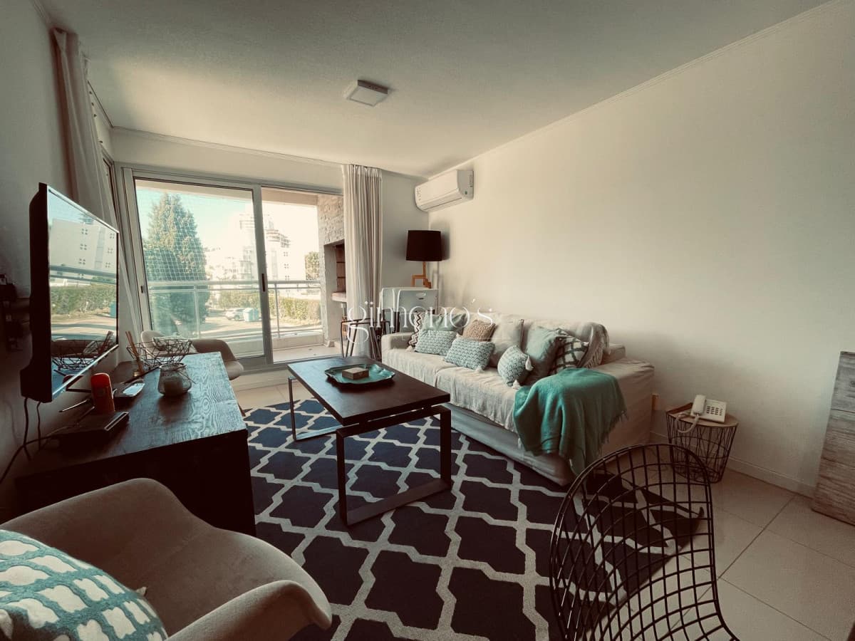 Apartamento de 3 Dormorios en Venta - Punta del Este - Aidy Grill
