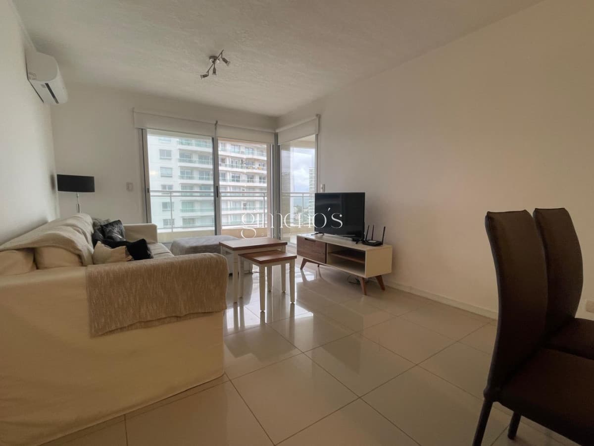 Apartamento en Venta de 3 Dormitorios en Punta del Este - Aidy Grill