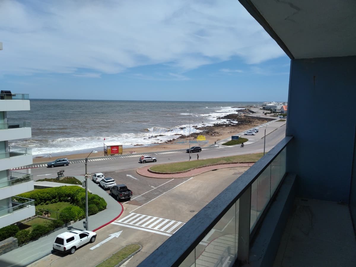 apartamento con vista a playa brava zona de Peninsula  - Inmobiliaria Playa del Este