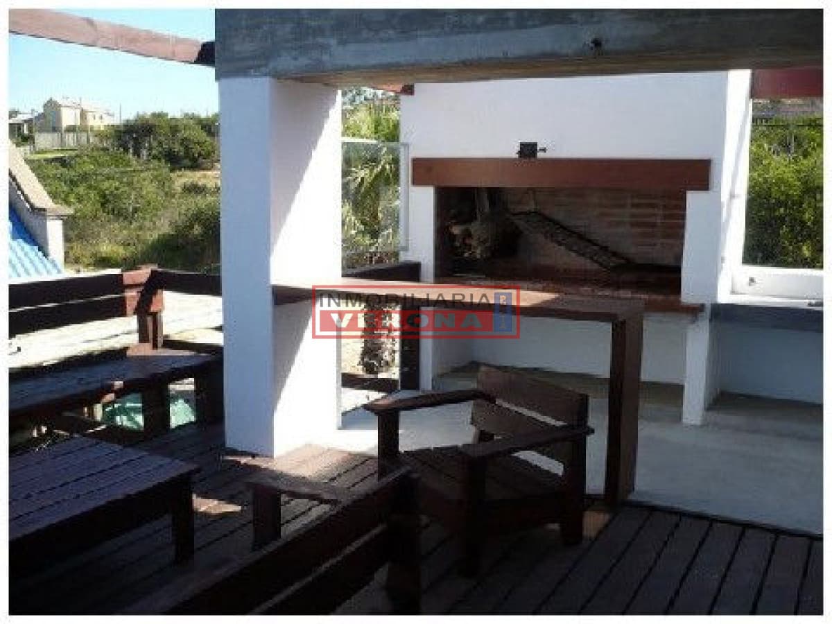 Casa en zona de manantiales  - Inmobiliaria Verona Punta