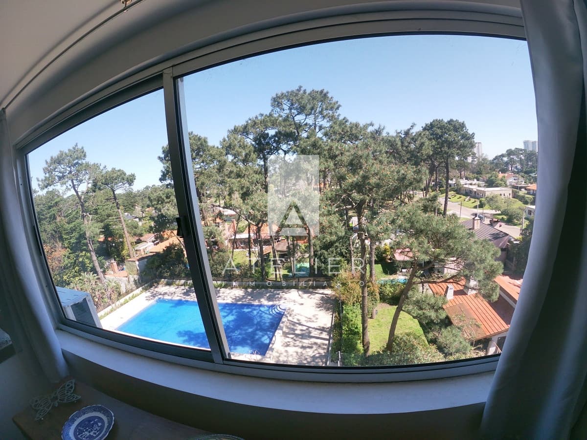 Venta de apartamento 2 dormitorios, oportunidad, Punta del Este