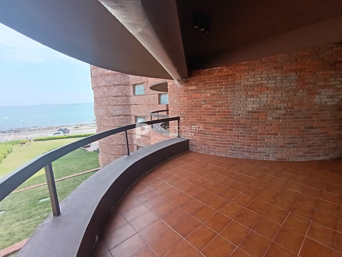 Apartamento en alquiler| 3 dormitorios| Península