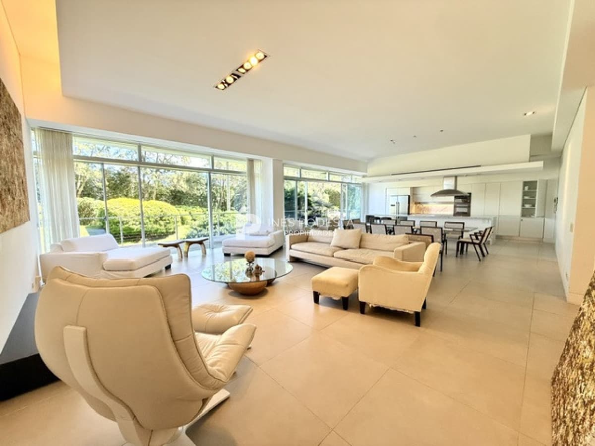 Apartamento ID.41905 - Venta y alquiler  departamento 2 suites y dependencia de servicio