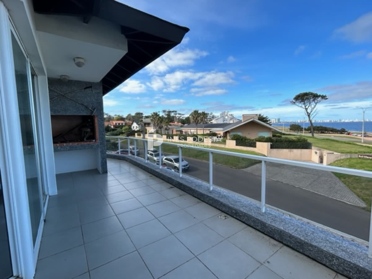 Apartamento ID.39823 - Mansa en Venta 3 dormitorios y vista al mar