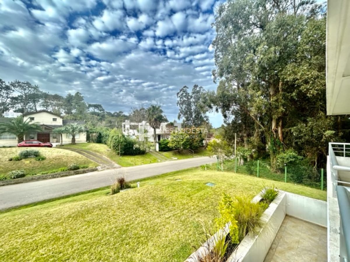 Rincón del Indio con 2 dormitorios y 2 baños (ppal en suite)