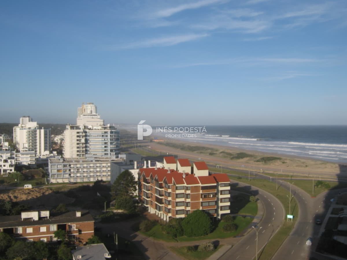 Apartamento en Alquiler, Brava, Punta del Este, 2 Dormitorios.