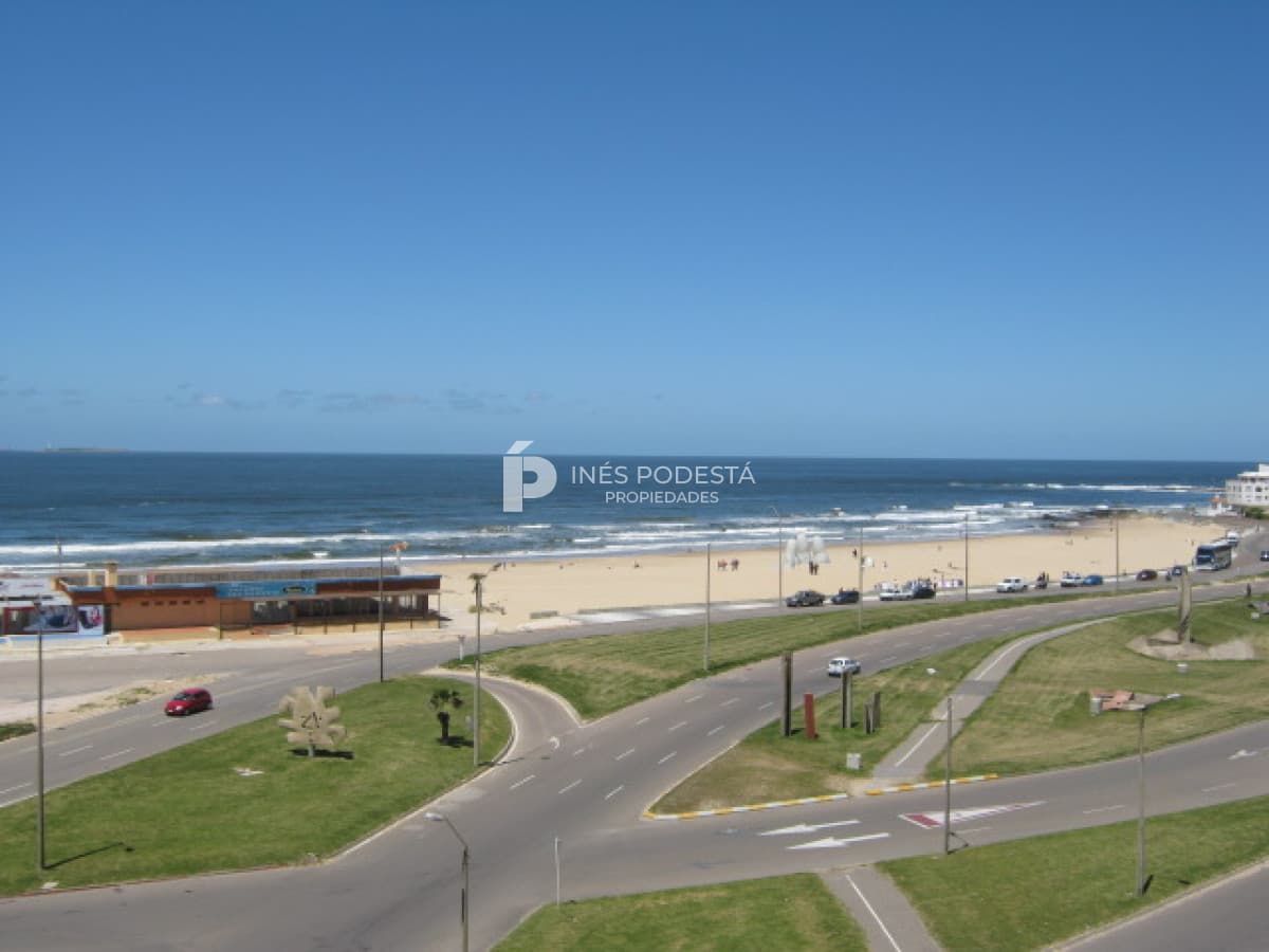 Apartamento ID.2764 - Venta 4 dormitorios en Brava