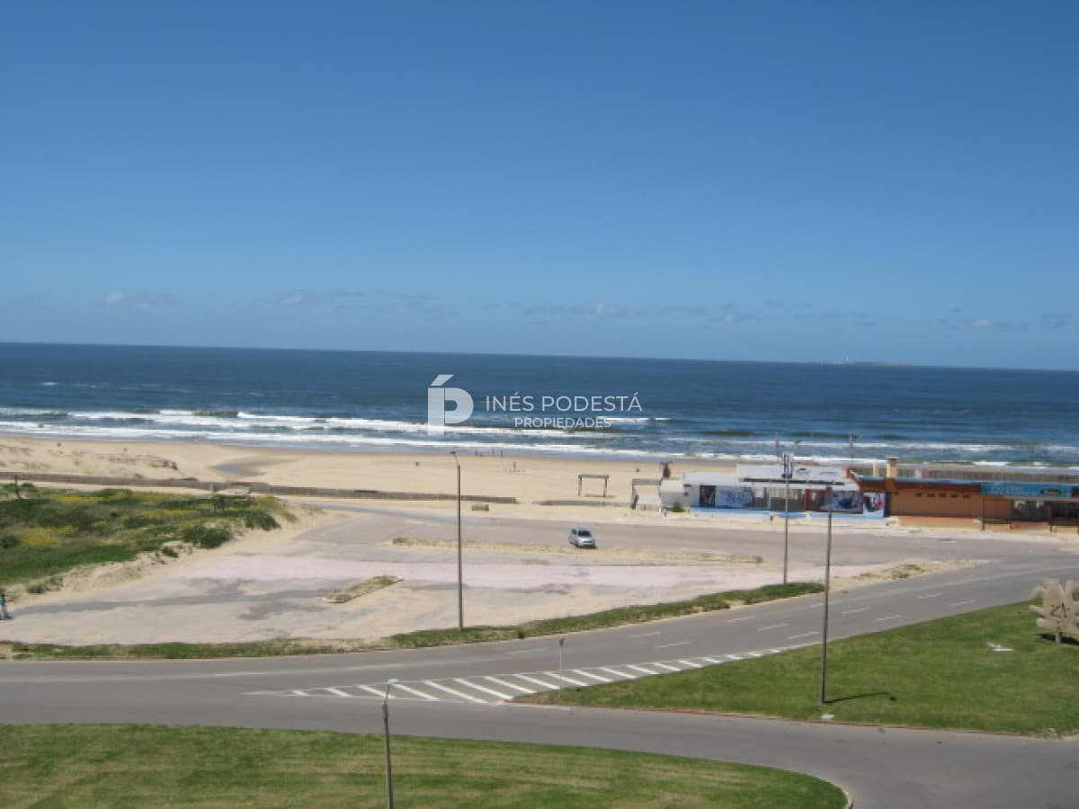 Apartamento ID.2764 - Venta 4 dormitorios en Brava