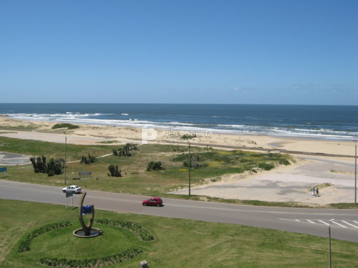 Apartamento ID.2764 - Venta 4 dormitorios en Brava