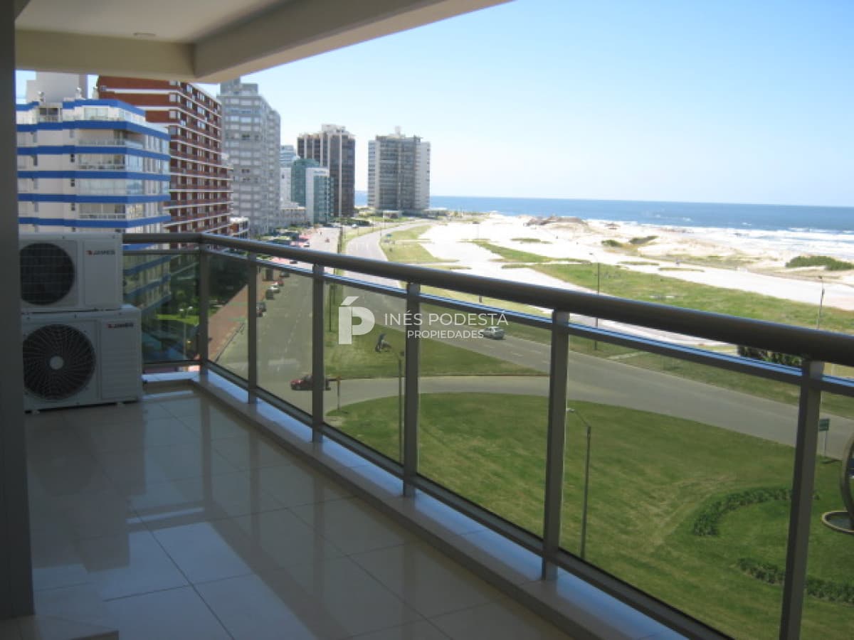 Apartamento ID.2764 - Venta 4 dormitorios en Brava