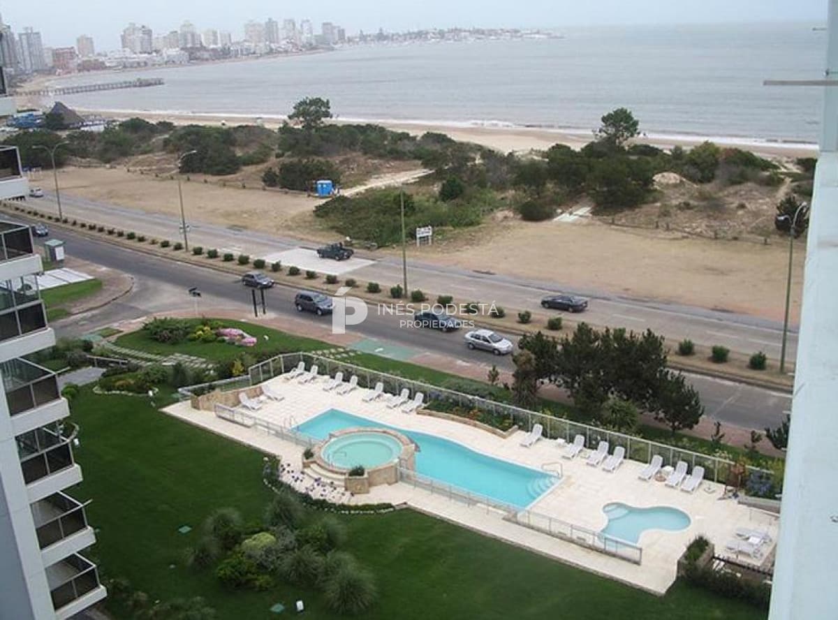 Alquiler departamento con 3 dormitprps  y dependencia de servicio