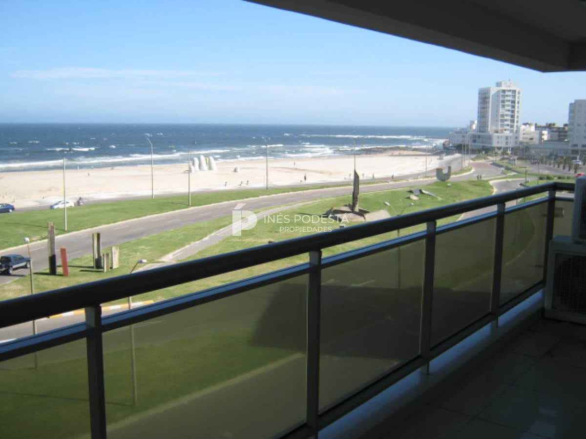 Apartamento en Alquiler, Brava, Punta del Este, 3 Dormitorios.