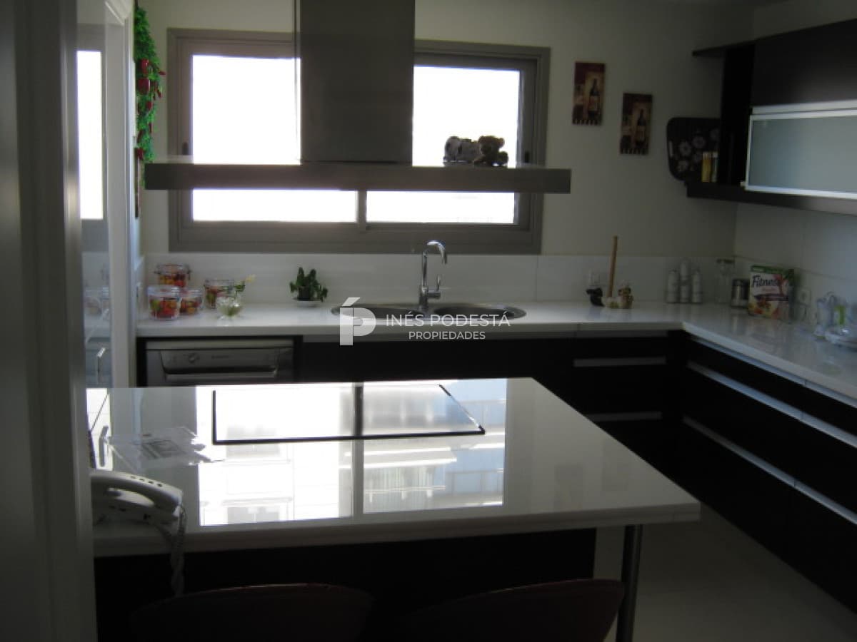 Apartamento en Alquiler, Brava, Punta del Este, 3 Dormitorios.