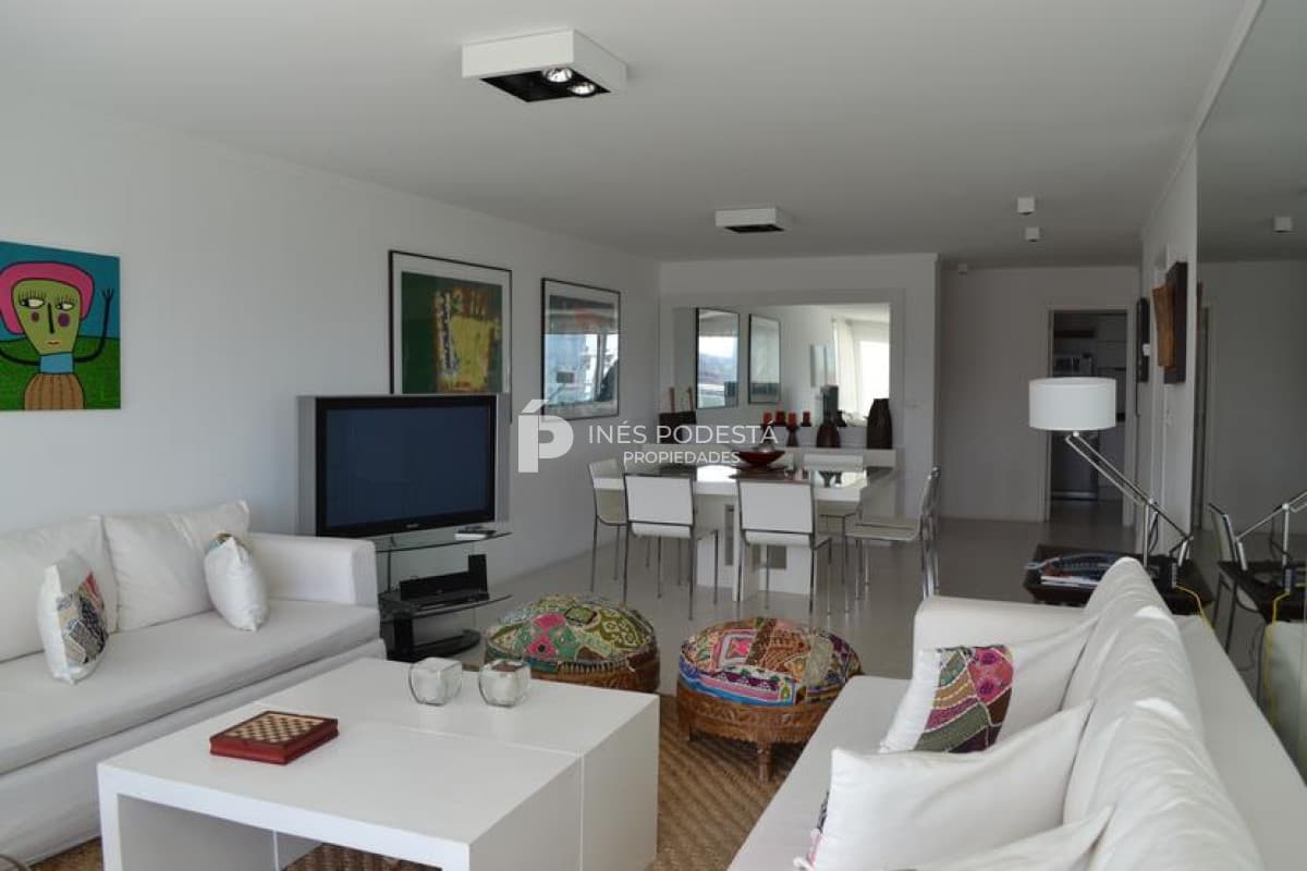 Alquiler departamento con 3 dormitorios