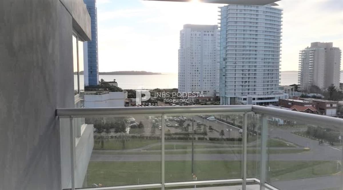 Apartamento en Alquiler, Mansa, Punta del Este, 3 Dormitorios.