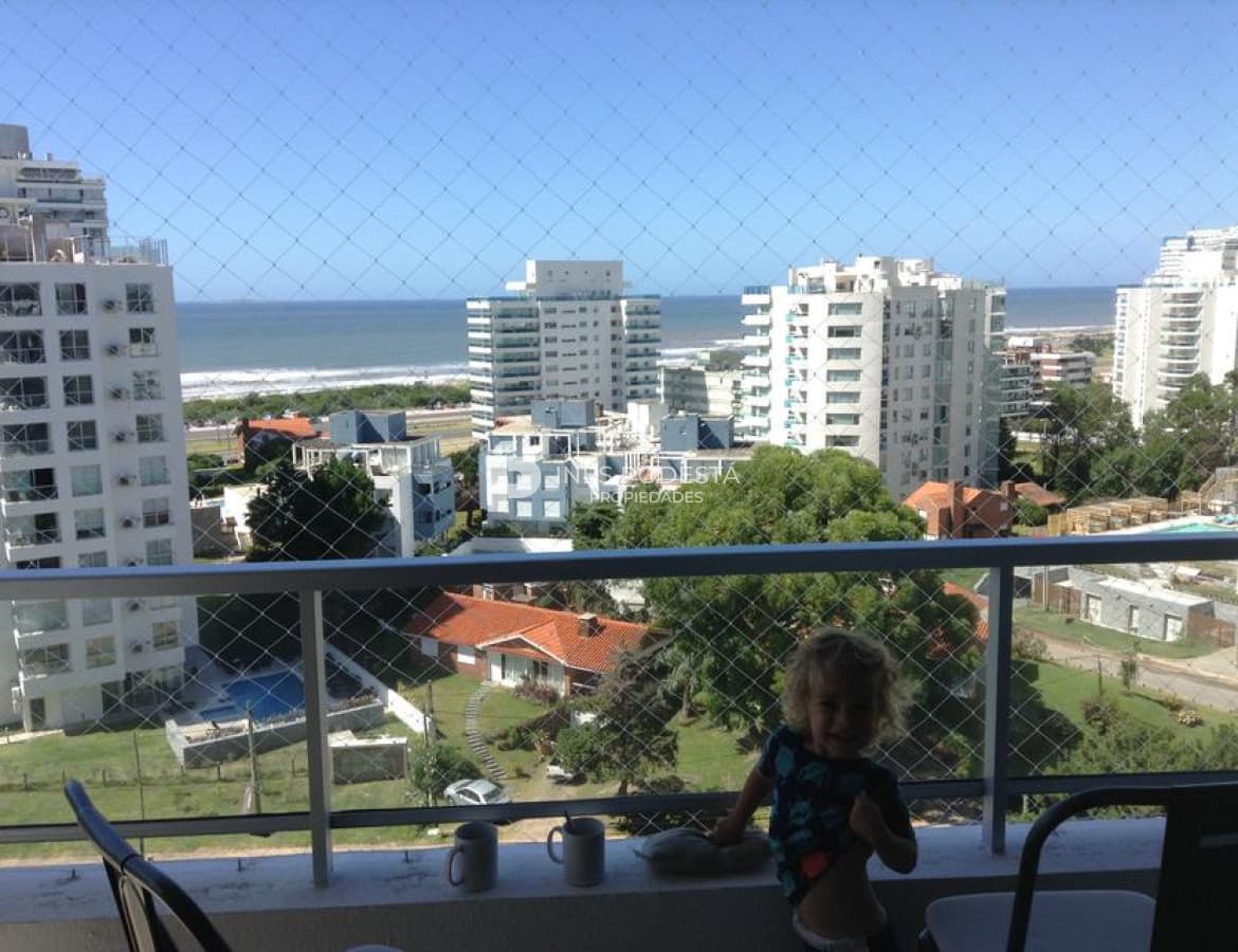 Apartamento ID.6921 - 2 Dormitorios y terraza con parrillero propio