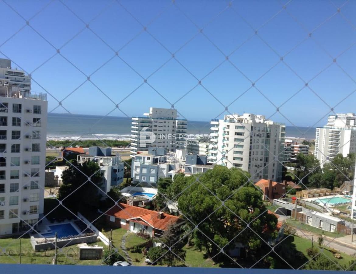 Apartamento ID.6921 - 2 Dormitorios y terraza con parrillero propio