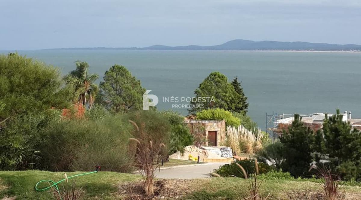 Excelente departamento en Punta Ballena