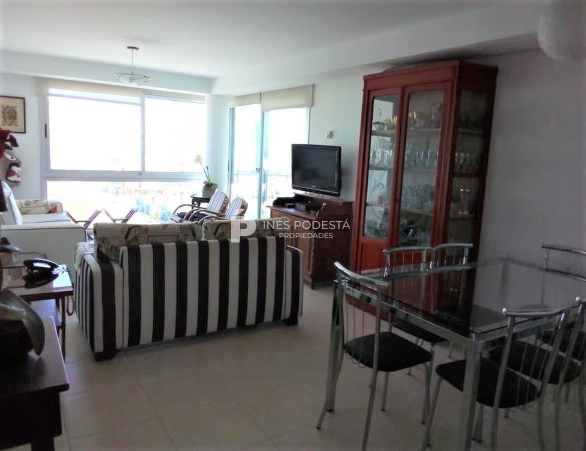 Apartamento en Alquiler, Mansa , 3 Dormitorios.