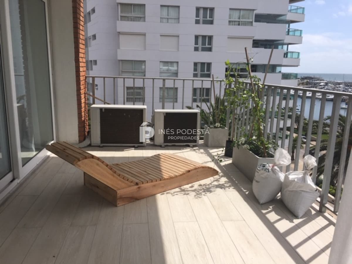 Apartamento en Alquiler, Peninsula, Punta del Este, 3 Dormitorios.