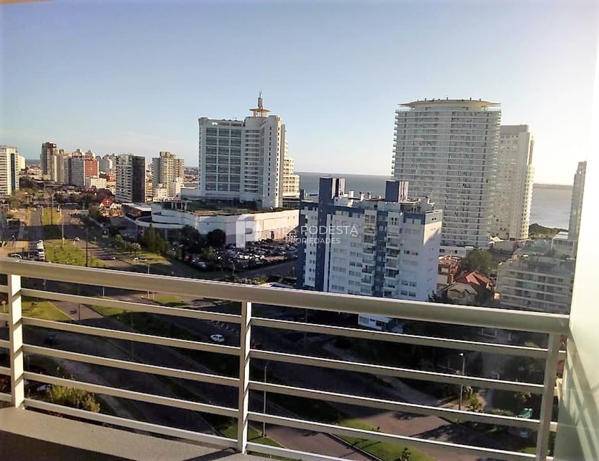 Apartamento ID.8675 - Apartamento en Venta, Mansa, Punta del Este, 2 Dormitorios.