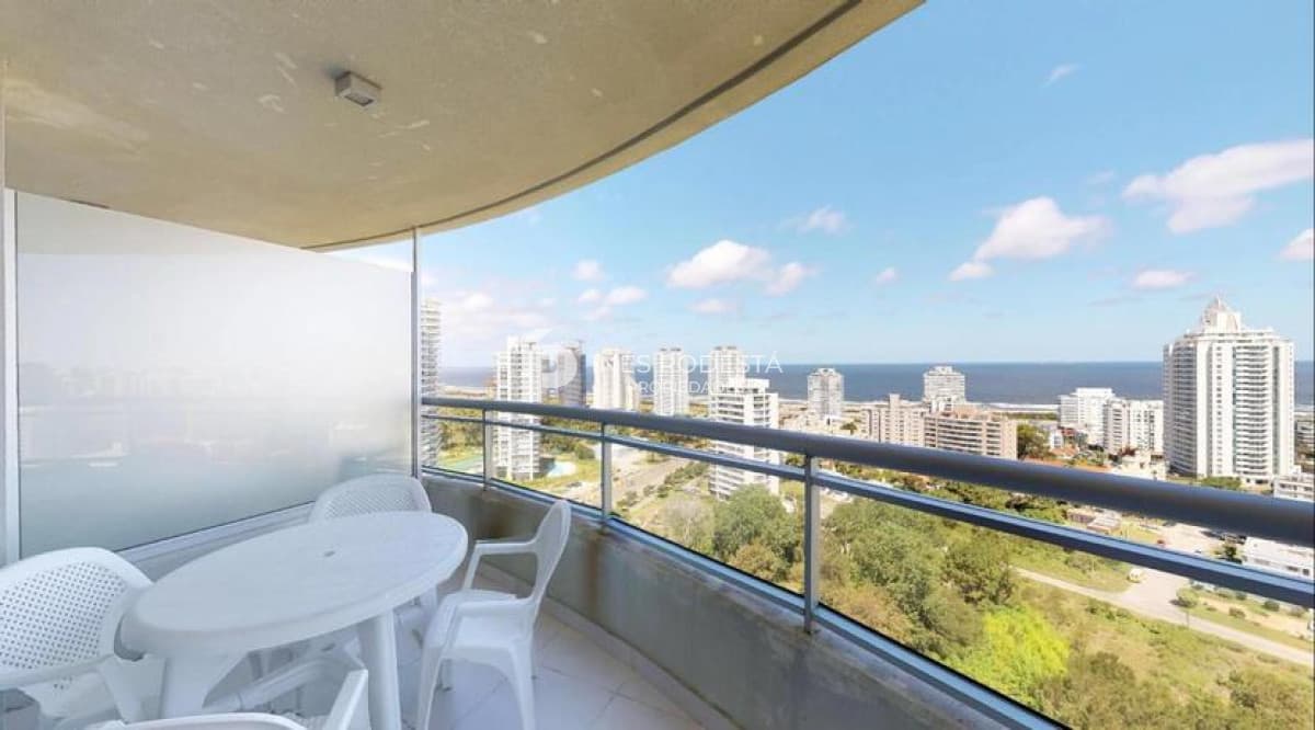 Apartamento en Alquiler de 2 Dormitorios, Brava