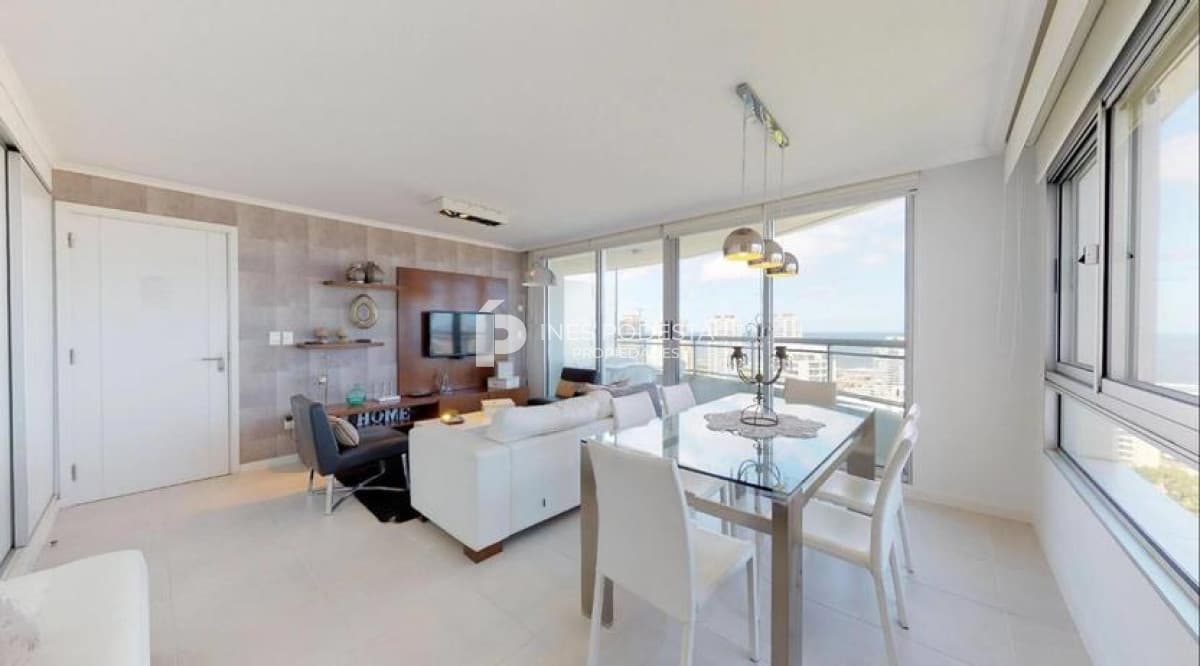 Apartamento en Alquiler de 2 Dormitorios, Brava