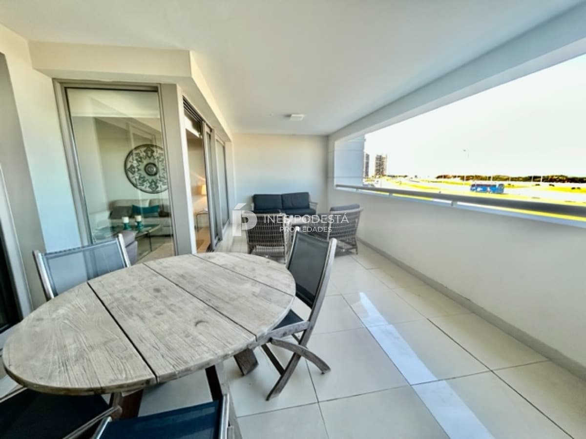 Imperiale en Alquiler  con 3 suite y vista a la brava